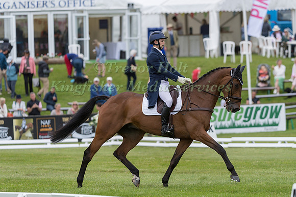 HARRY MUTCH AND HD BRONZE