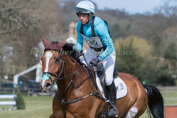 IZZY TAYLOR RIDING HARTACKER