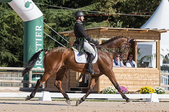 JAMES AVERY (NZL) AND MR SNEEZY