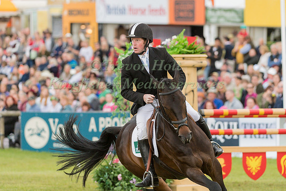 ANGUS SMALES (GBR) AND ESI PHEONIX