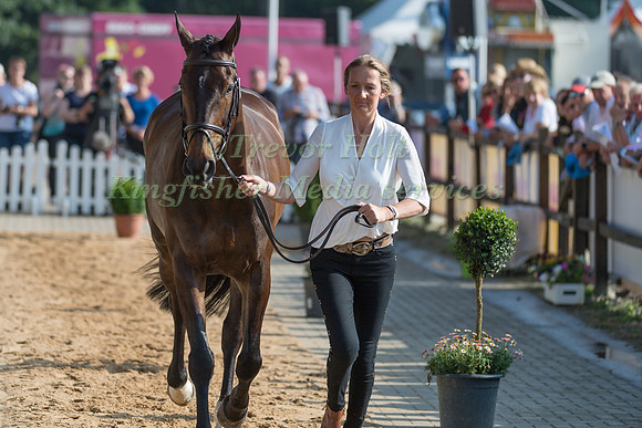 JULIE TEW (GBR) AND SIMPLY SOX