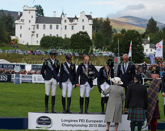 Her Majesty Queen Elizabeth II presents Gold medals to the  Winning German Team