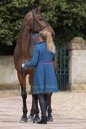 Izzy Taylor (GBR) and  Call Me Maggie May