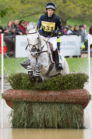 Gina Ruck riding  REHY TOO