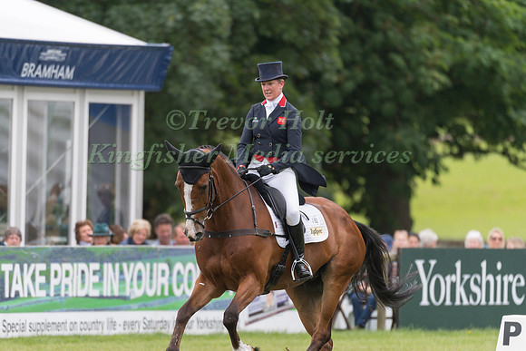 NICOLA WILSON (GBR) AND ONE TWO MANY