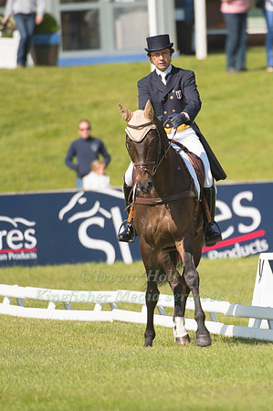Regis Pru Hon  (FRA) riding Tarastro
