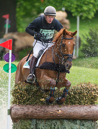 Angus Smales (GBR) riding Mji Mount Echo