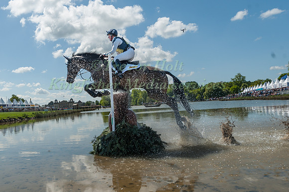 Nicola Wilson (GBR) and J L Dublin