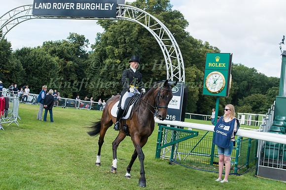 ROSALIND CANTER (GBR) RIDING ALLSTAR B