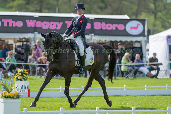 Nicola Wilson (GBR) riding Annie Clover