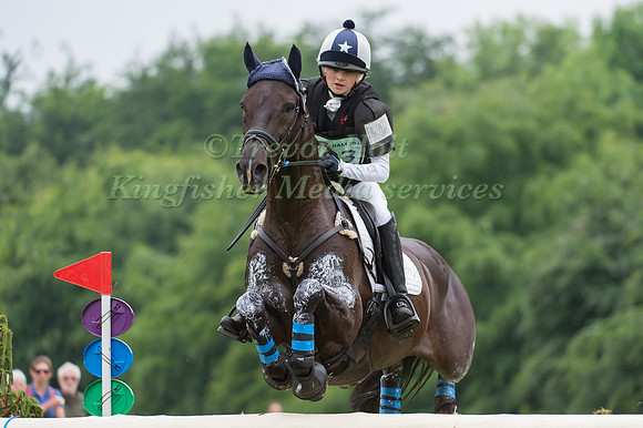 Rebecca Nicholson (GBR) riding Sporting Uno