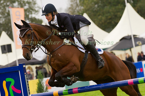 Lucinda Fredericks and Latina 43