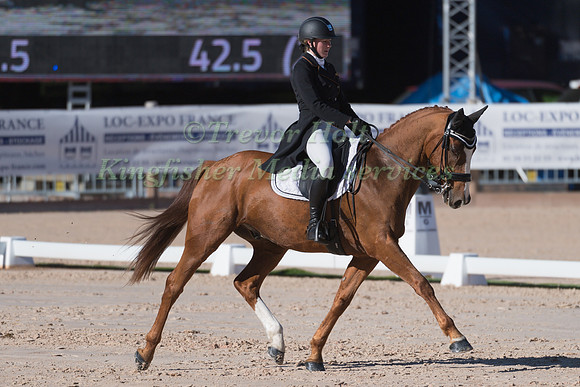 AURELIE VINNAC (FRA) AND QUANJI DE PETRA