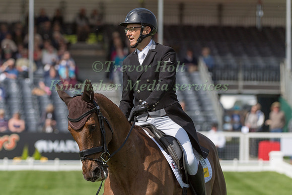 Bill Levett (AUS) and Lassban Diamond Lift