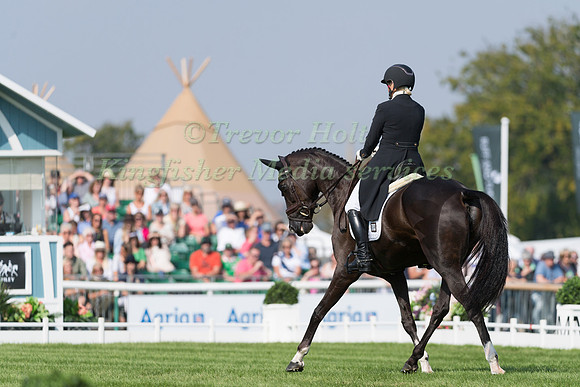 JONELLE PRICE AND GRAPPA NERA (NZL)