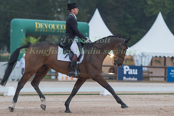 Tom Crisp (GBR) Coolys Luxury