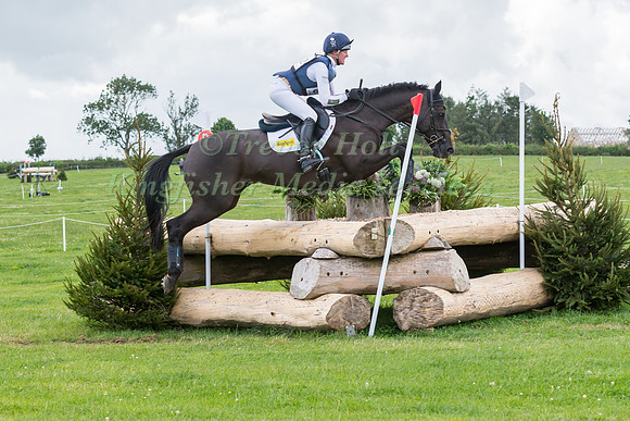 NICOLA WILSON RIDING  BULANA