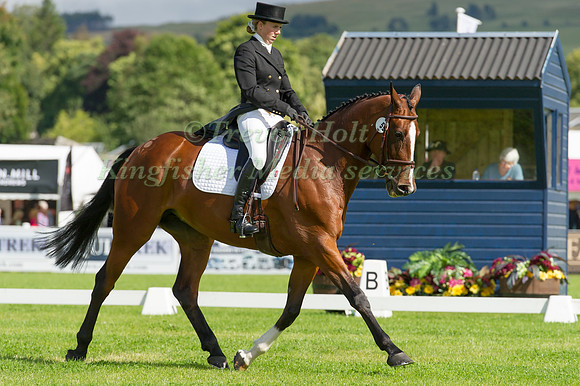 MORVEN PRINGLE (GBR) RIDING DUNBOG GYPSY ROSE