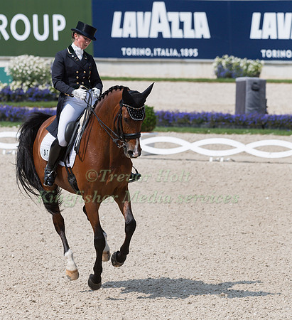 JUDY REYNOLDS AND LEROY NAELDEBORG
