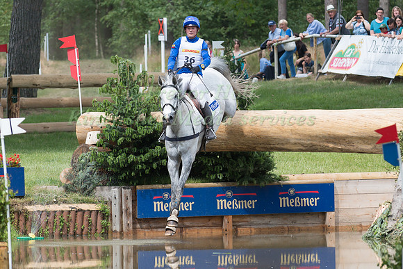 NICOLAS WETTSTEIN (ECU) AND MEYER'S HAPPY