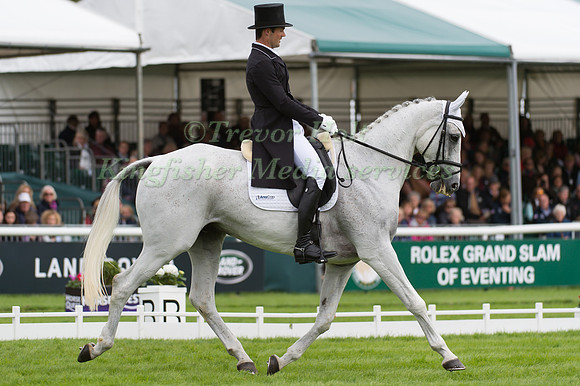Jonathan Paget (NZL) and  Shady Grey