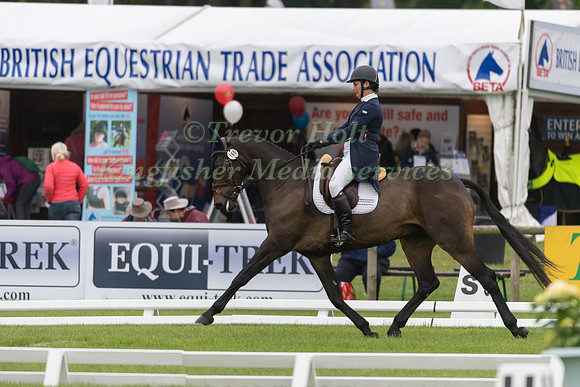 KATE WALLS (GBR) AND COOLEY LANDS