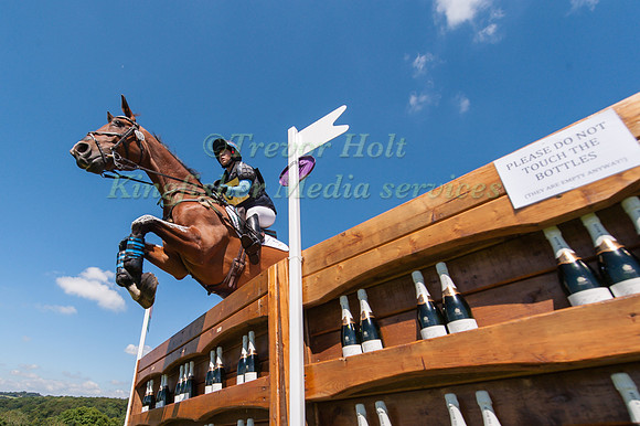 EMILY BALDWIN (GBR) RIDING RINWOOD COOLEY