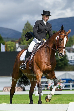 MORVEN PRINGLE (GBR) RIDING DUNBOG GYPSY ROSE