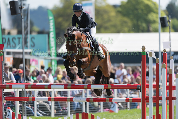 ROSALIND CANTER (GBR) AND ZENSHERA