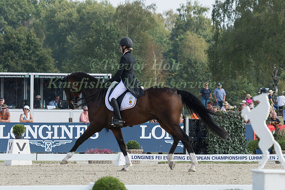 Lara de Liederkerke-Meier (BEL) and Alpaga D'Arville