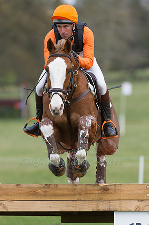 Neil Spratt riding Perfect Stranger