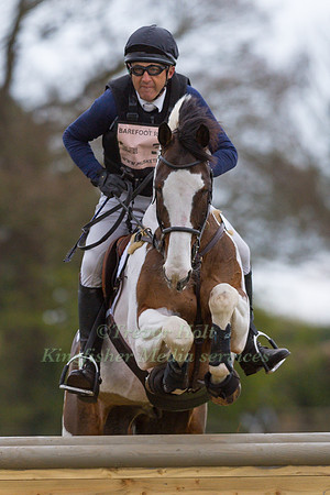 BILL  LEVETT (AUS) AND PILTOWN COLOURS