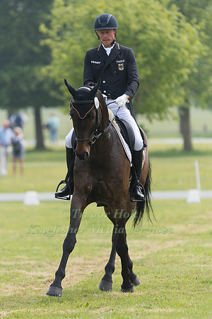 PETER  THOMSEN (GER) AND SIR BOGGLES