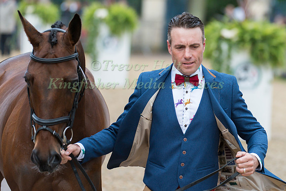 Paul Tapner of Australia and Vanir Kamira