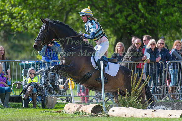 Ellie Clarke riding  PRIORSPARK PREMONITION