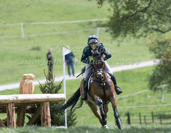 Zara Phillips riding  RUM EXPECTATIONS