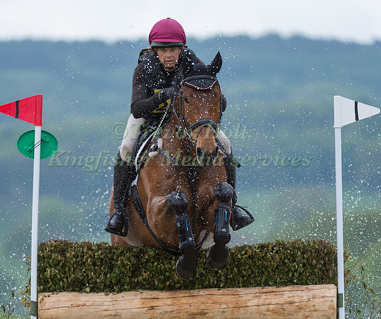 RUTH TATAM  RIDING  VISUAL IMPACT COMPETING IN THE CROSS COUNTRY PHASE OF THE  CIC ONE STAR COMPETITION AT THE  2017 DODSON AND HORRELL CHATSWORTH INTERNATIONAL HORSE TRIAL.