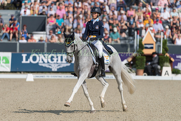 Louise Romeike (SWE) and Waikiki
