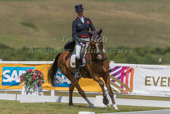 NICOLA WILSON (GBR) AND ONE TWO MANY-5