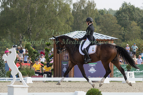 Lara de Liederkerke-Meier (BEL) and Alpaga D'Arville