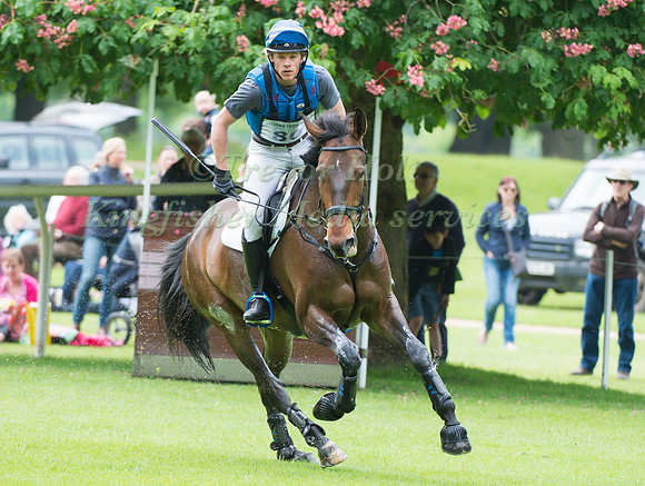 Ludwig  Svennerstal (SWE) riding  Box Leo