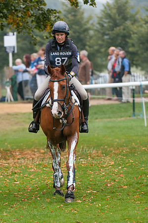 Polly Jackson (GBR) riding Papillon making their way to the Start Gate