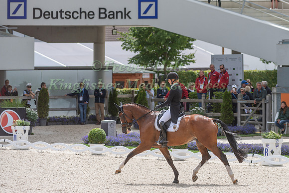JULIA KRAJEWSKI AND AMANDE DE B'NEVILLE