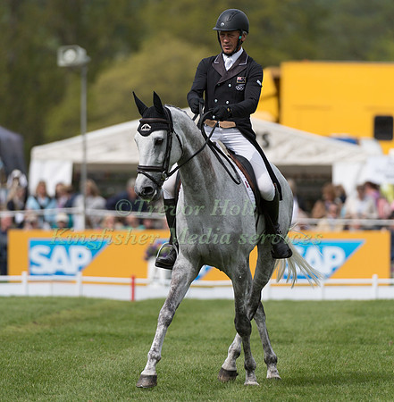 ANDREW NICHOLSON (NZL) AND SWALLOW SPRINGS