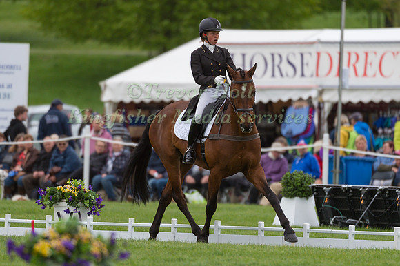 ROSALIND CANTER (GBR) RIDING  ZENSHERA COMPETING IN THE  DRESSAGE PHASE OF THE  CIC THREE STAR EVENT RIDERS MASTERS  COMPETITION AT THE  2017 DODSON AND HORRELL  CHATSWORTH INTERNATIONAL HORSE TRIAL.
