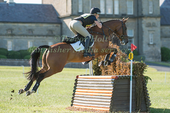 Becci Tidd, Riding  Bee Naround
