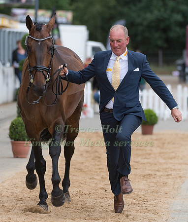 JÖRG KURBEL (GER) AND JOSERA'S ENTERNTAIN YOU