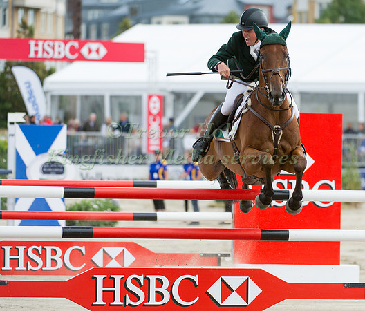 Sam Watson and Horseware Bushman