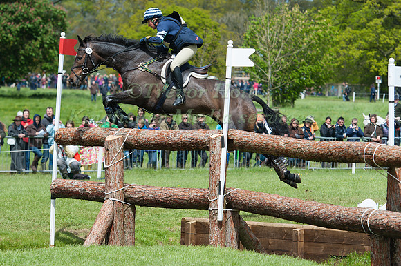 Clare Lewis and Sidnificant