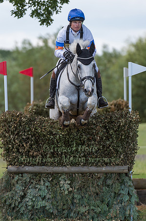 Francis Whittington  riding Easy Target